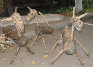 Fotografie făcută în august 2009 în parcarea Mănăstirii Humor. Foto: Călin Hera