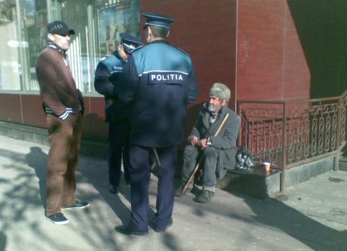 Fotografie făcută la sfârsitul toamnei 2010 în centrul istoric al Bucurestiului. FOTO: Călin Hera