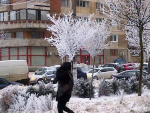 Vedere din Bucureşti. Chiciură. Foto (cu telefonul): Călin Hera