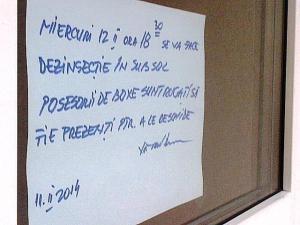 Vedere din Bucureşti. Afiş care anunţă un episod dramatic al seriei Pisici-Purici-Pasiune (PPP). Foto cu telefonul: Călin Hera