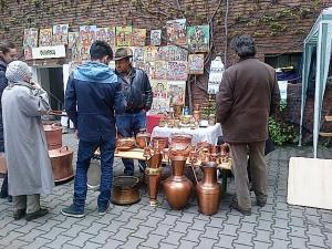 Muzeul Ţăranului Român, de Florii 2014. Vase metalice. Foto cu telefonul: Călin Hera