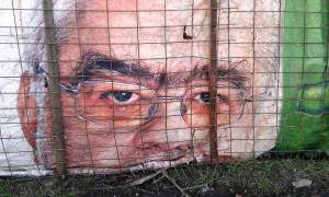 Vedere din Bucureşti. Bărbosul din Zilele Babelor, de la staţia CFR Progresul. Foto cu telefonul: Călin Hera