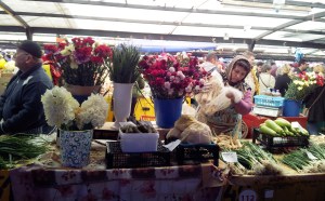 Vedere din Bucureşti. La Piaţa Râmnicu Sărat, înainte de Paşte. Foto: Călin Hera (cu telefonul)