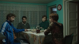 Secvență din filmul ”Acasă la tata” (r. Andrei Cohn, 2015), care va deschide Festivalul Filmului European. Sursa: ffe.ro