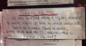 Vedere din București. Probleme cu vecini care fumează pe balcon. Foto cu telefonul: Călin Hera
