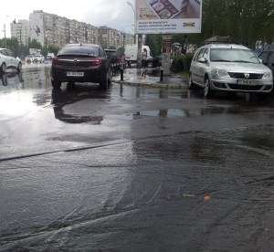 Vedere din București. Amintire de la ruperea de nori din 5 iulie, într-o zi ucigător de caniculară. Foto cu telefonul: Călin Hera