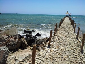 Dig în Balcic, ca o prelungire a falezei. Foto cu telefonul: Călin Hera