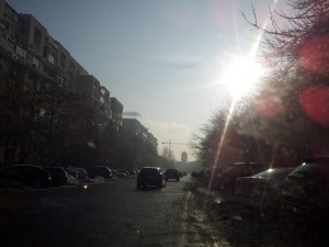 Gerul văzut prin lentilă și soare cu dinți. Foto: Călin Hera