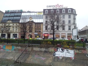 Vedere din București. Aeul cel mai nou, de Dâmbovița. Foto: Călin Hera 