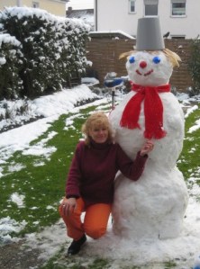 Oamenii de zăpadă se topesc lângă Carmen. Oamenii simpli nu au nicio șansă :). Sursa foto: Vis si realitate 2